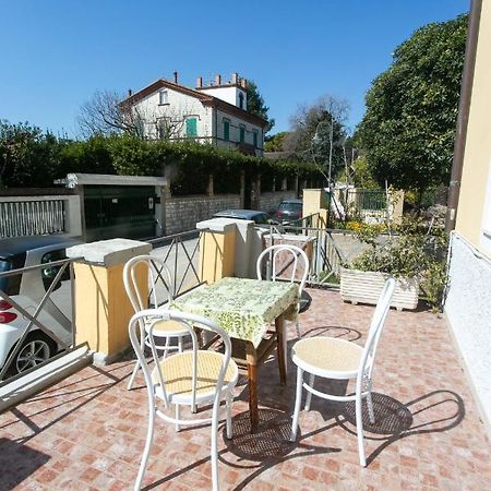 N050 - Numana, Trilocale In Centro Con Portico E Posto Auto Apartment ภายนอก รูปภาพ