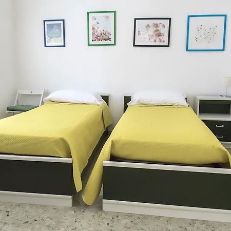 N050 - Numana, Trilocale In Centro Con Portico E Posto Auto Apartment ภายนอก รูปภาพ