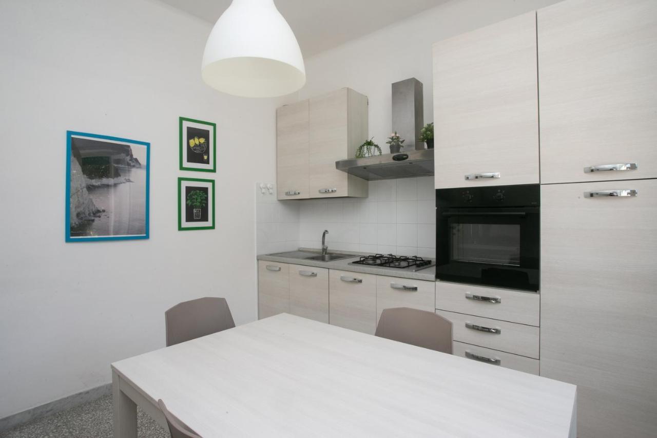 N050 - Numana, Trilocale In Centro Con Portico E Posto Auto Apartment ภายนอก รูปภาพ