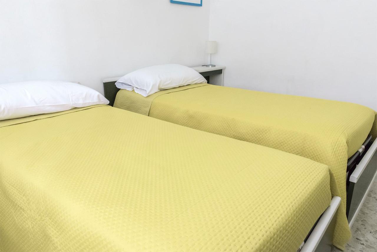 N050 - Numana, Trilocale In Centro Con Portico E Posto Auto Apartment ภายนอก รูปภาพ