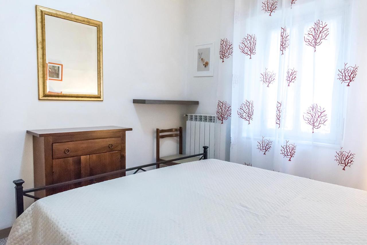 N050 - Numana, Trilocale In Centro Con Portico E Posto Auto Apartment ภายนอก รูปภาพ